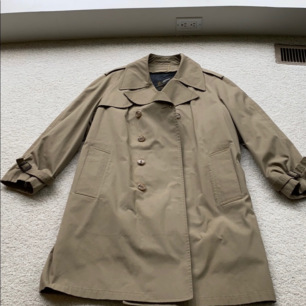 Men’s lined London Fog Trench Coat